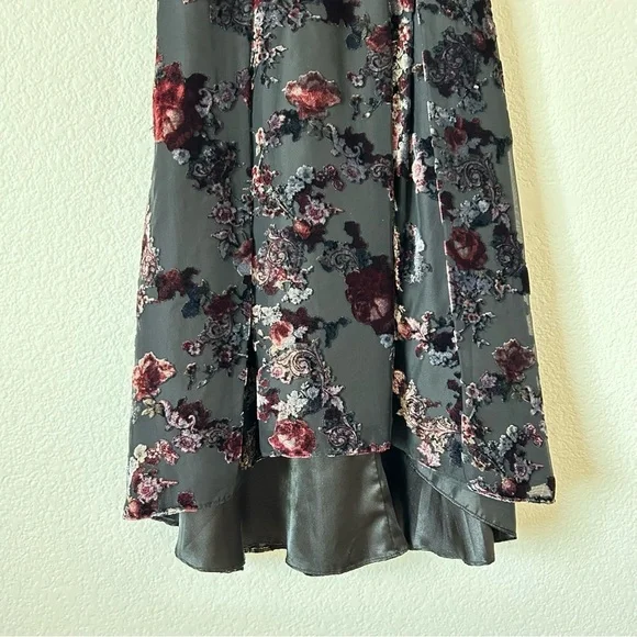 White House Black Market Black Floral Velvet 90s Inspired Formal Midi Dress - Picture 12 of 13
